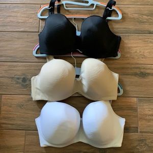 Set of 3 Bras, size 40 DDD (40F)
